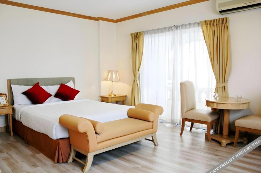 Romance Hotel Srinakarin Bangkok Exteriér fotografie