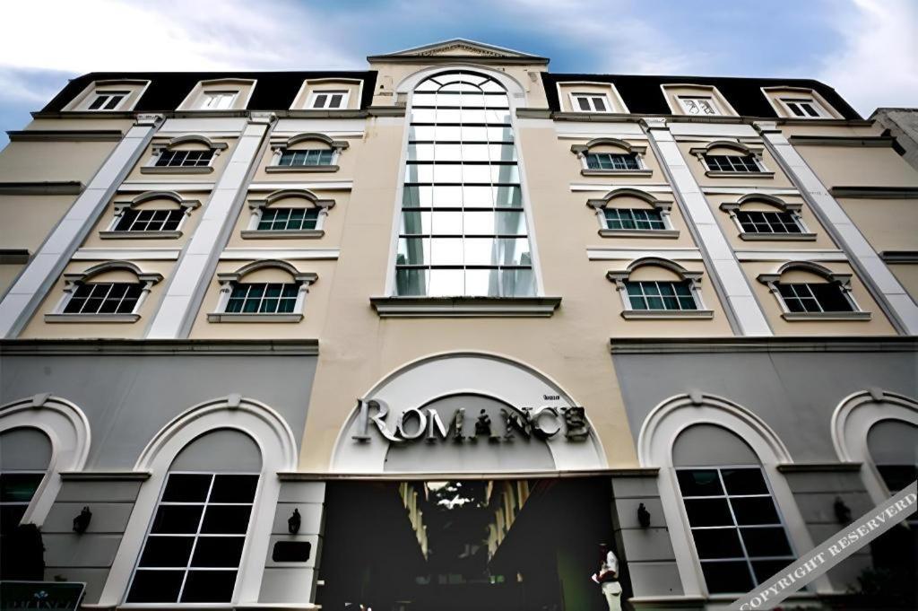 Romance Hotel Srinakarin Bangkok Exteriér fotografie