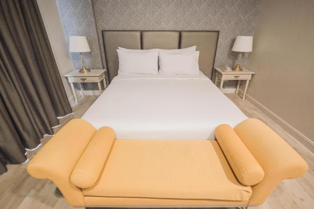 Romance Hotel Srinakarin Bangkok Exteriér fotografie